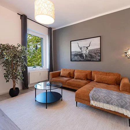 Modern Und Ruhig, Mit Garage & Ps4, Nahe Messe, Rue Und Uniklinik, Voll Ausgestattete Kueche, Bad Mit Dusche Und Badewanne Apartmán *